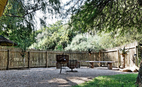 סנדטון Rustika Guest Lodge מראה חיצוני תמונה