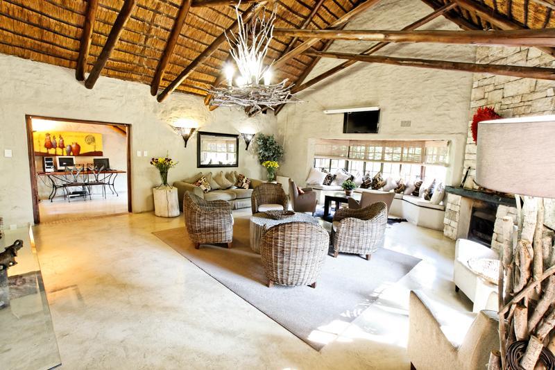 סנדטון Rustika Guest Lodge מראה חיצוני תמונה